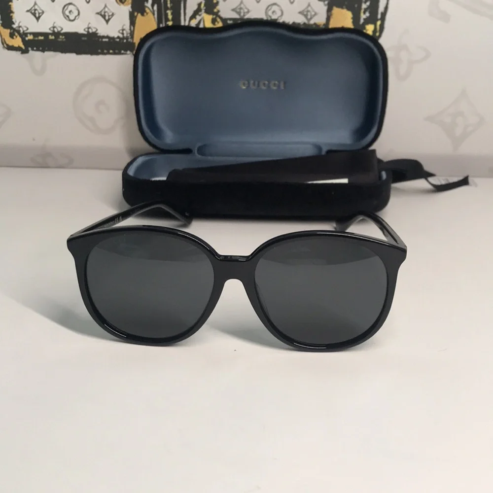 New Authentic Chic Black Sunglasses GG0261SA 001